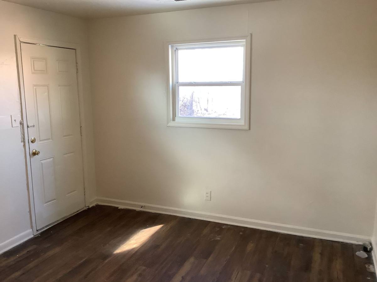 Apartment for rent at 1004-1018 Fir Place, Greensboro, NC 27407
