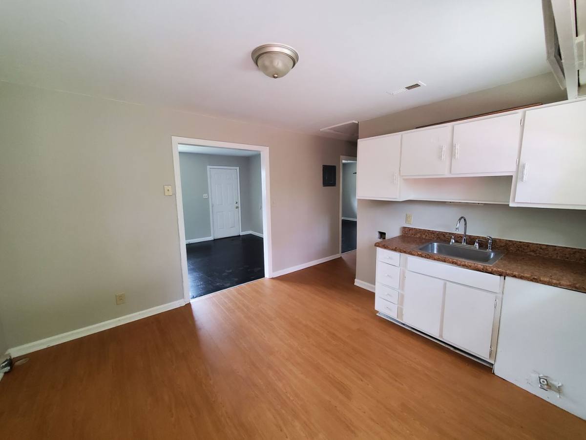 Apartment for rent at 1004-1018 Fir Place, Greensboro, NC 27407