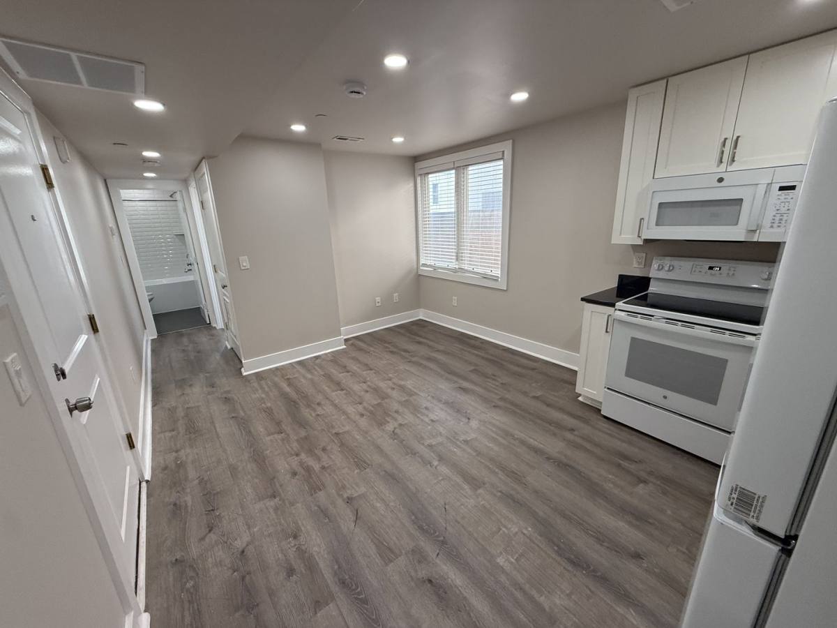 Apartment for rent at 725 20th St NE, Washington, DC 20002