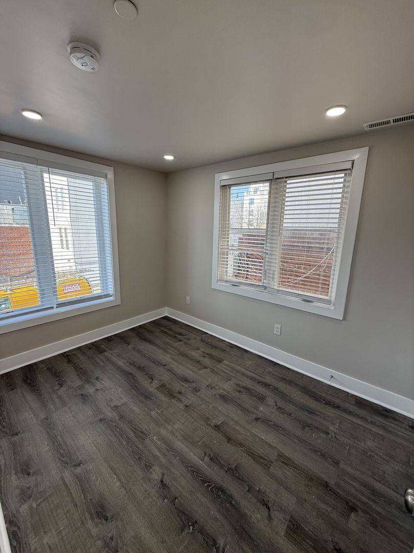 Apartment for rent at 725 20th St NE, Washington, DC 20002