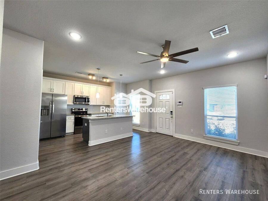House for rent at 9710 Tuffly St #B, Houston, TX 77029