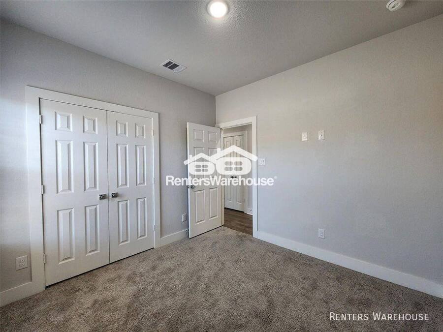 House for rent at 9710 Tuffly St #B, Houston, TX 77029