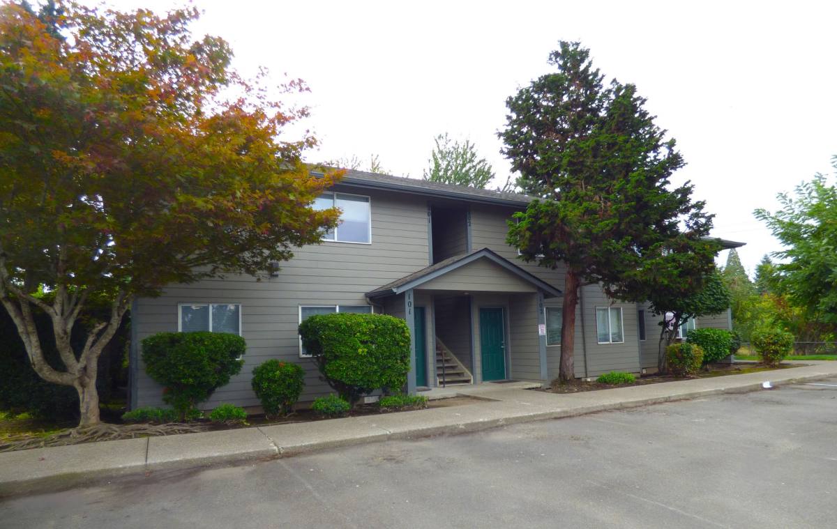 Apartment for rent at 124 Stafford Lane NE, Salem, OR 97301