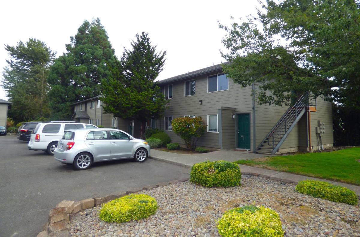 Apartment for rent at 124 Stafford Lane NE, Salem, OR 97301