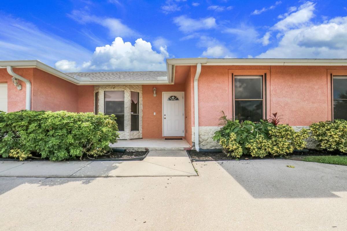 House for rent at 1334 N Mangonia Dr, West Palm Beach, FL 33401