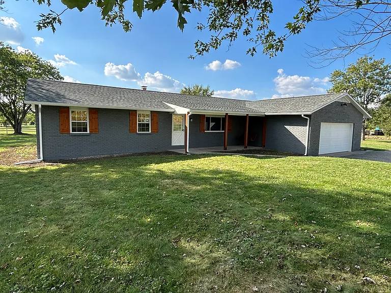House for rent at 2751 Hart Rd, Lebanon, OH 45036