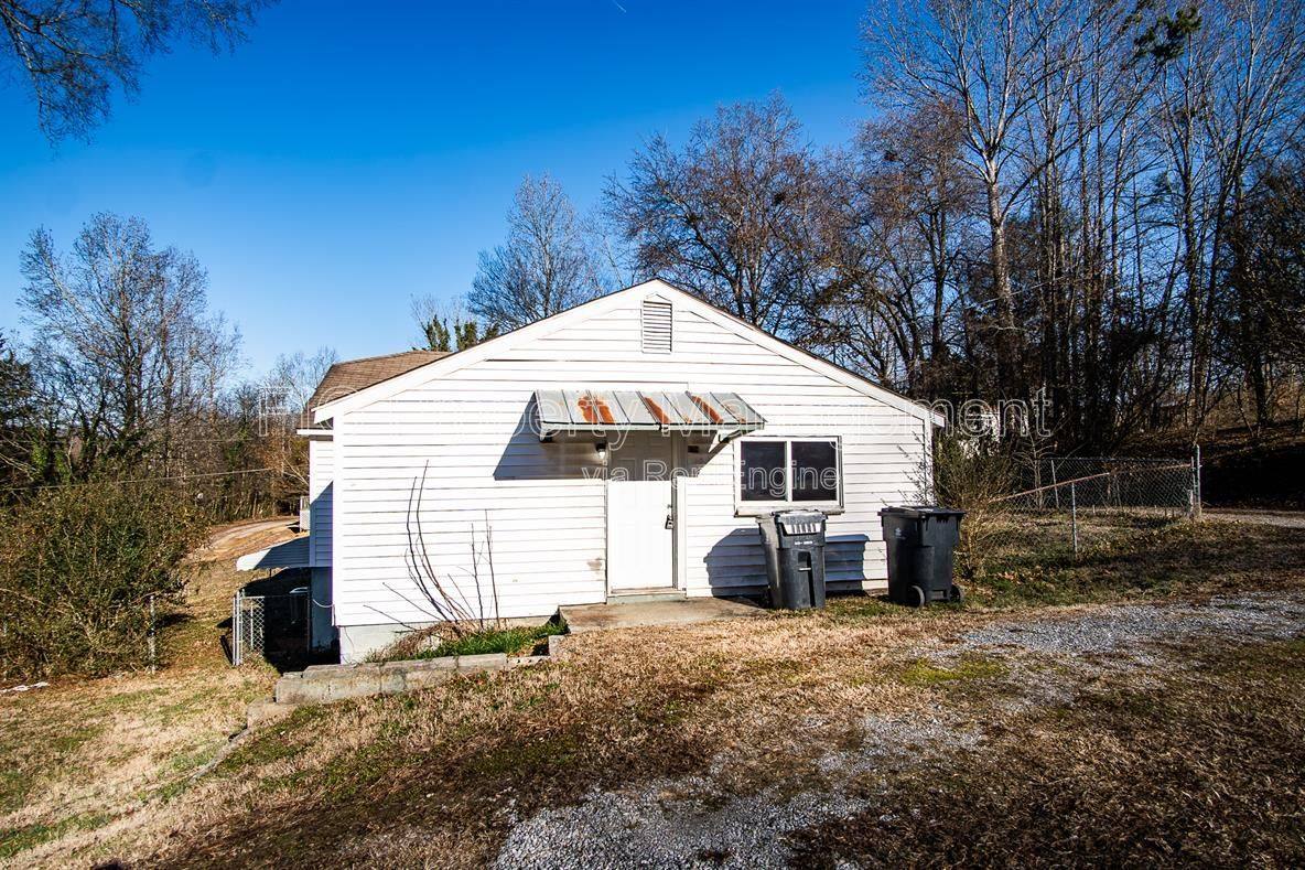 Apartment for rent at 1138 Valley Dr, Knoxville, TN 37920