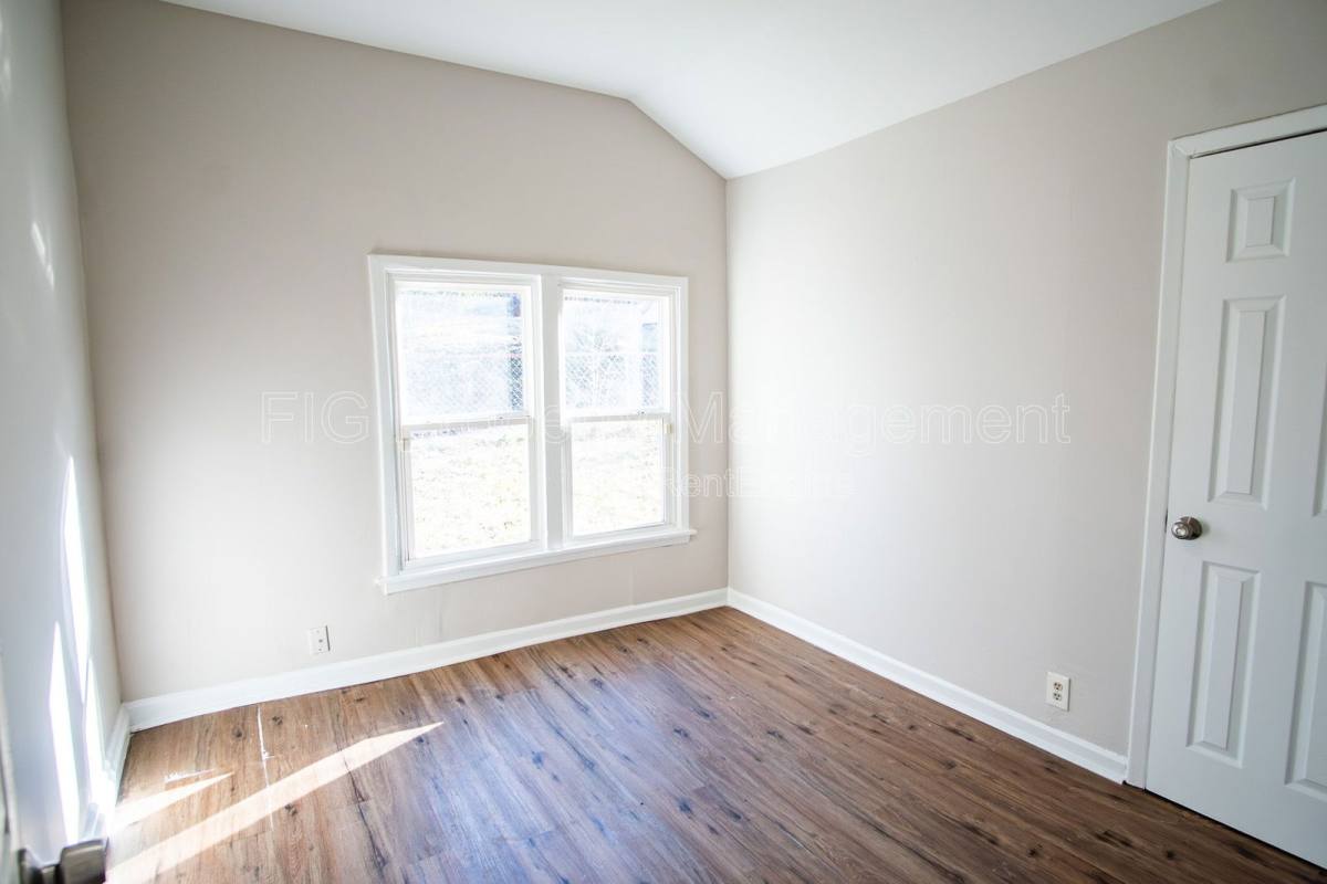 Apartment for rent at 1138 Valley Dr, Knoxville, TN 37920