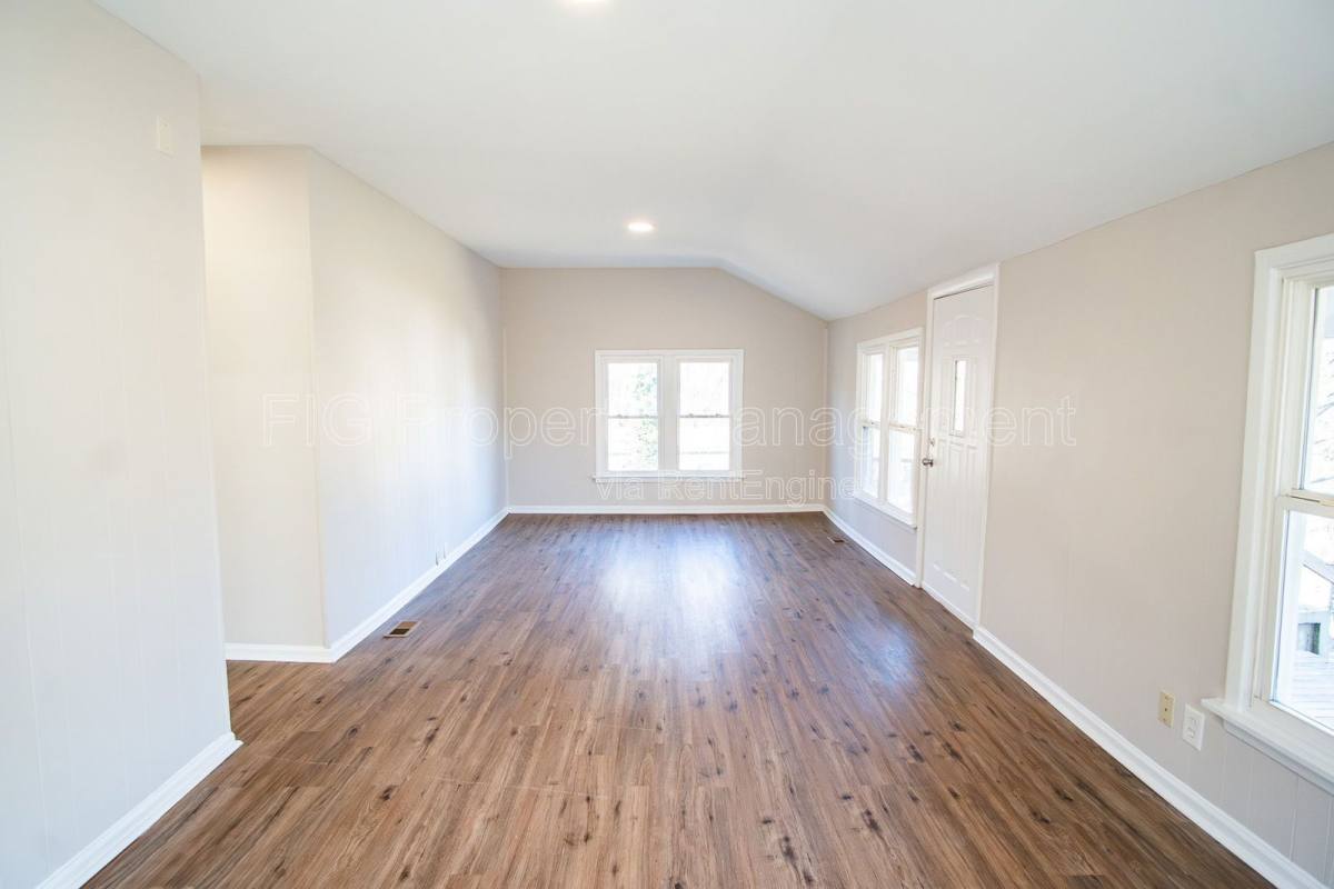 Apartment for rent at 1138 Valley Dr, Knoxville, TN 37920