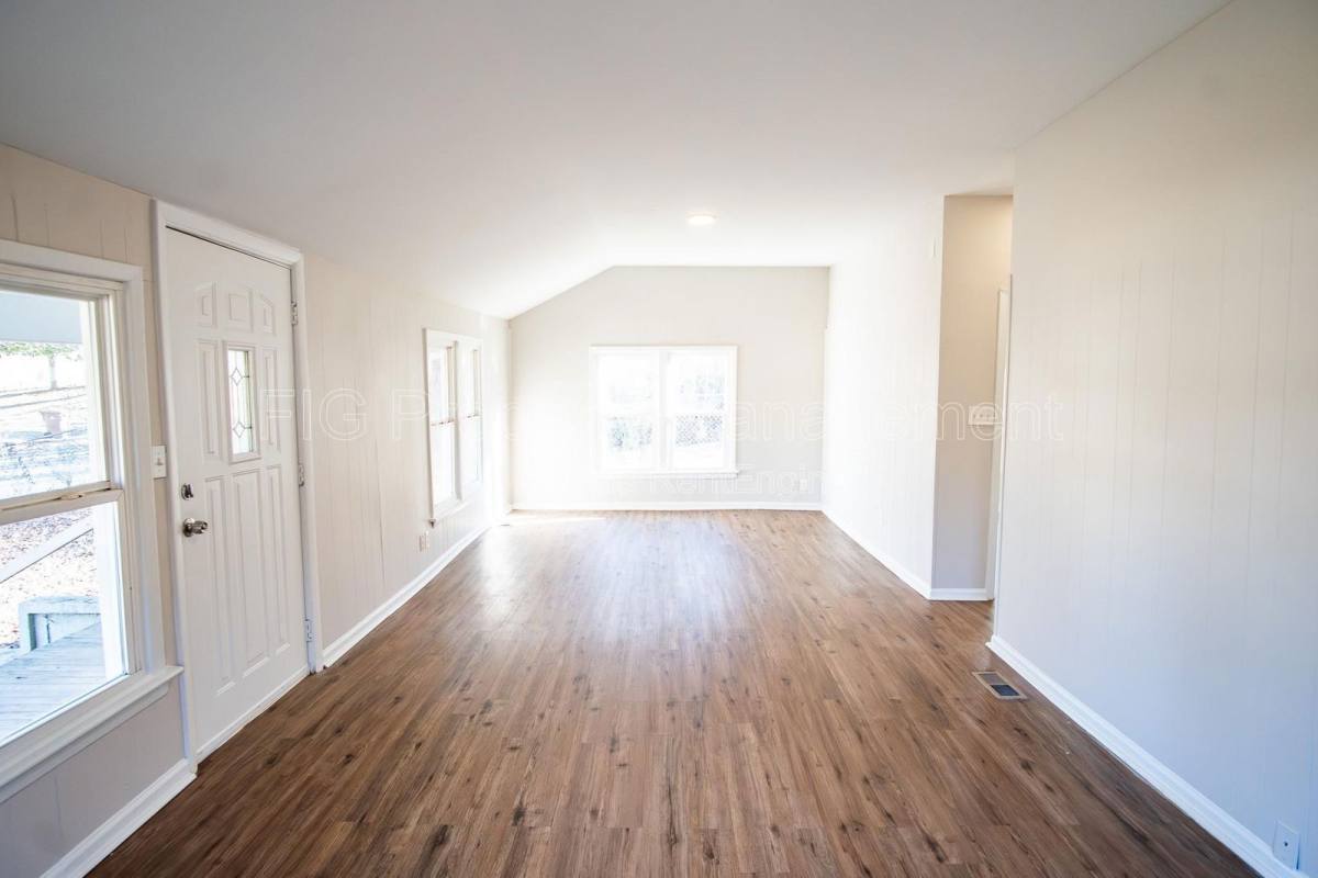 Apartment for rent at 1138 Valley Dr, Knoxville, TN 37920
