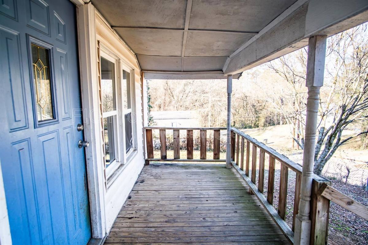 Apartment for rent at 1138 Valley Dr, Knoxville, TN 37920