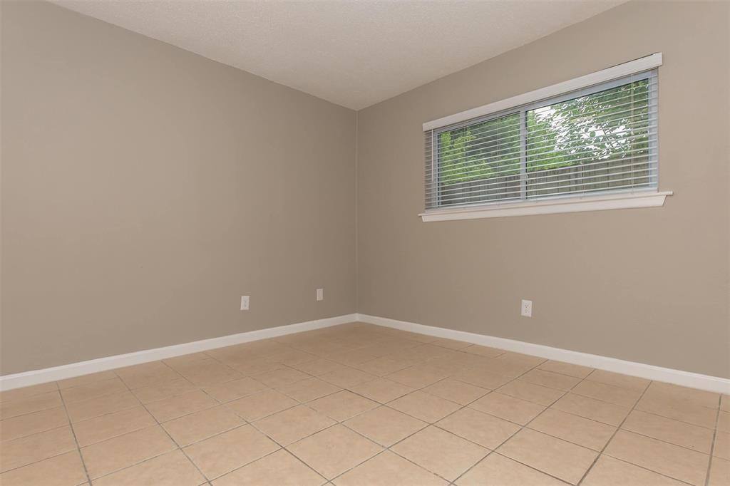 Apartment for rent at 9707 Timberside Dr, Houston, TX 77025