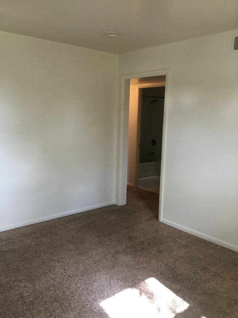 1729-1733 Manor Ridge Dr, Lancaster, PA 17603 - Apartment for Rent - Image 3