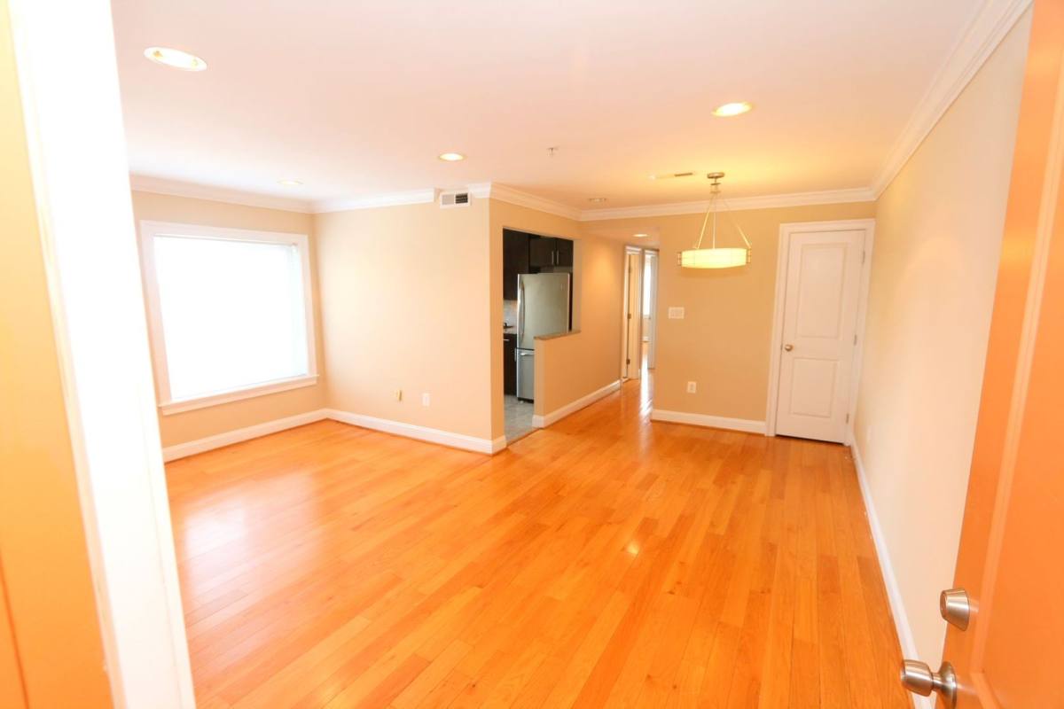 Apartment for rent at 1901-03 Lincoln Rd NE, Washington, DC 20002