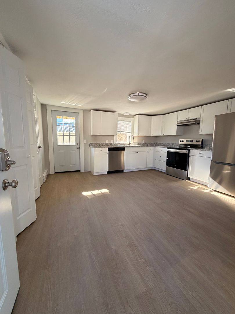 Apartment for rent at 9 Rochester St, Berwick, ME 03901