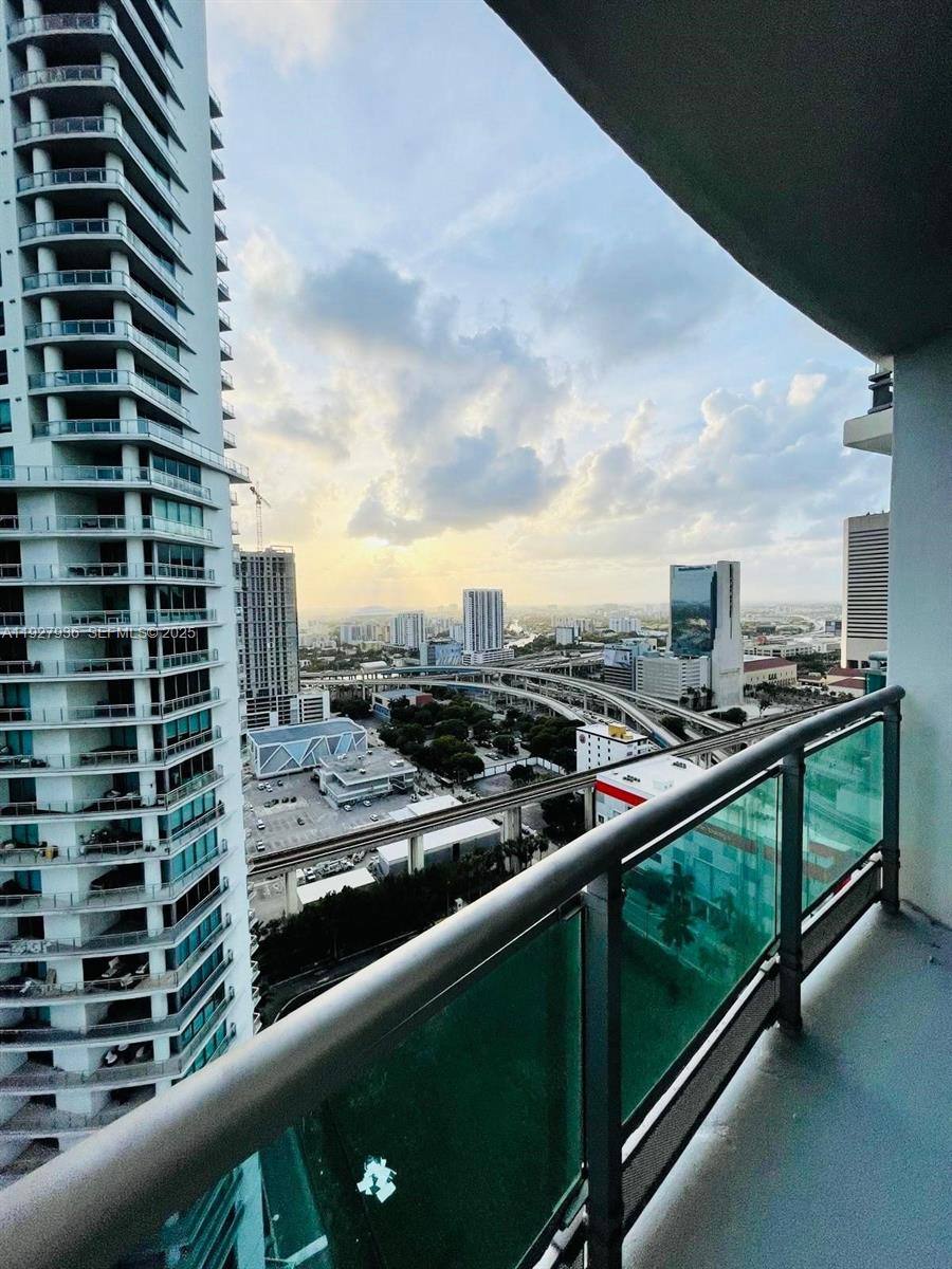 Apartment for rent at 350 S Miami Ave #2814, Miami, FL 33130