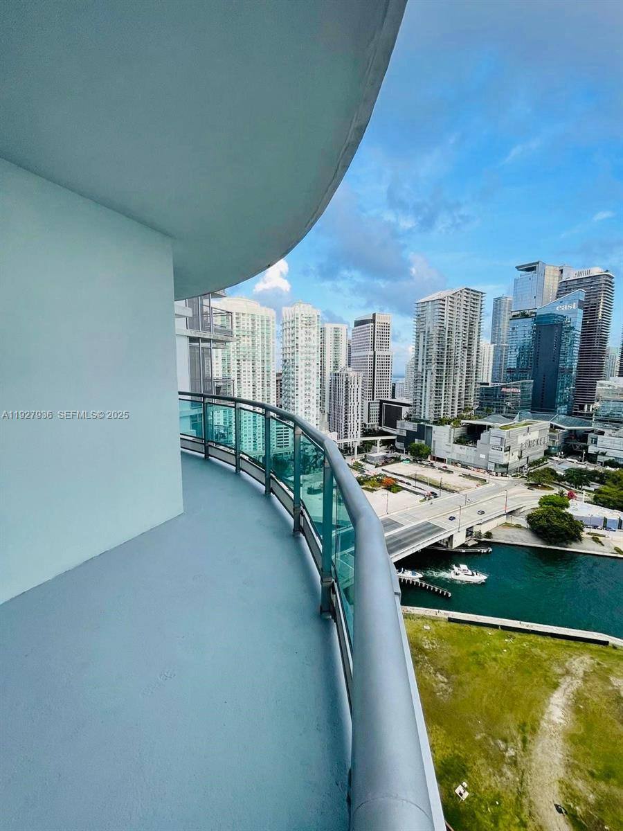 Apartment for rent at 350 S Miami Ave #2814, Miami, FL 33130