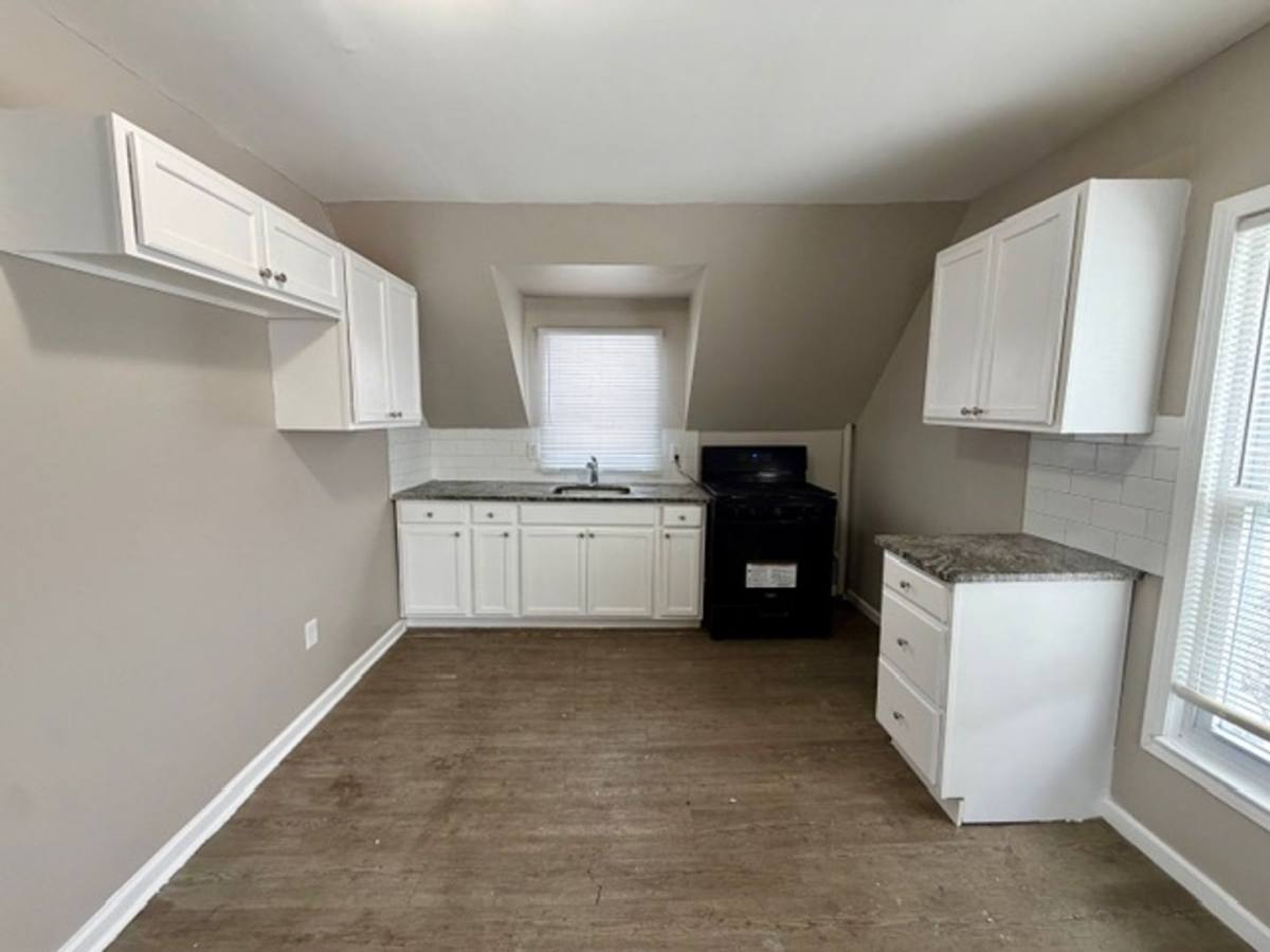 Apartment for rent at 97 Fairgrove, Pontiac, MI 48342