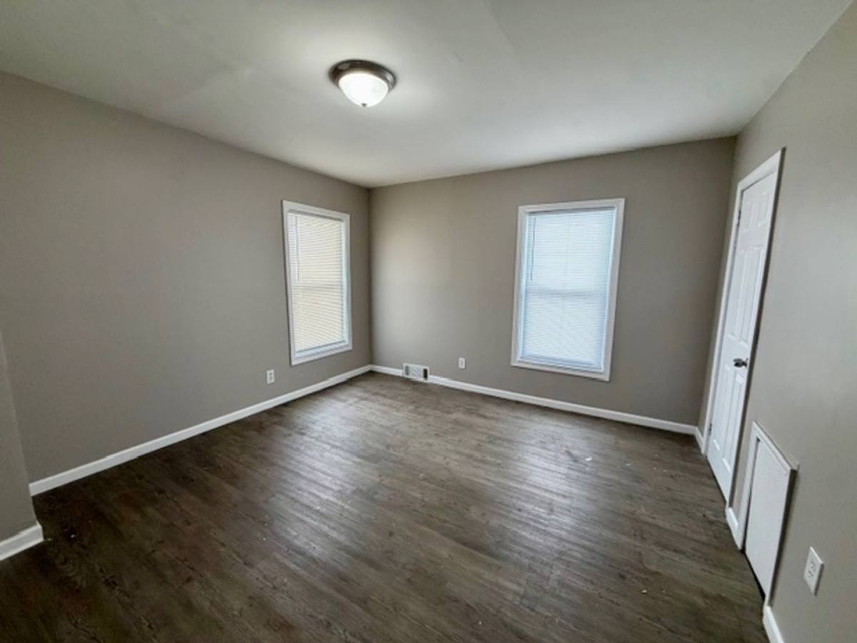 Apartment for rent at 97 Fairgrove, Pontiac, MI 48342