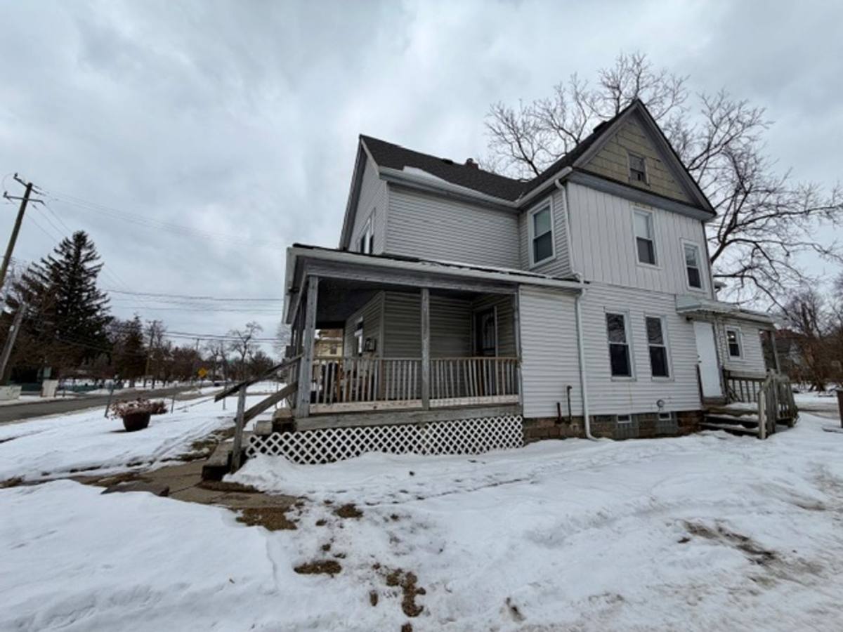 Apartment for rent at 97 Fairgrove, Pontiac, MI 48342