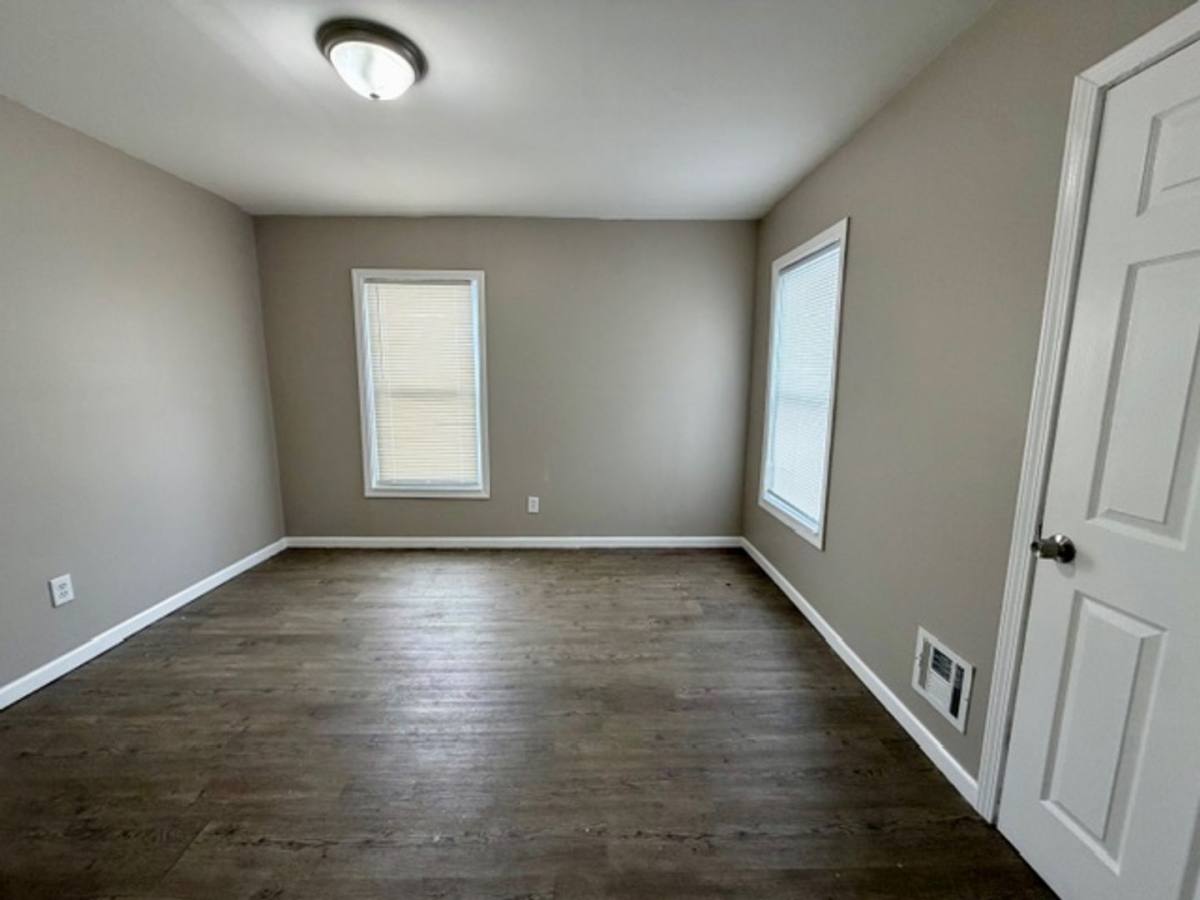 Apartment for rent at 97 Fairgrove, Pontiac, MI 48342