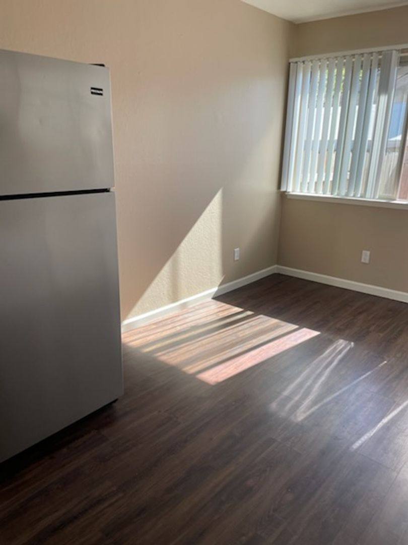 Apartment for rent at 1212 Bidwell St, Folsom, CA 95630