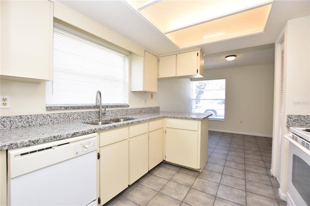 Apartment for rent at 1804 Crystal Grove Dr, Lakeland, FL 33801