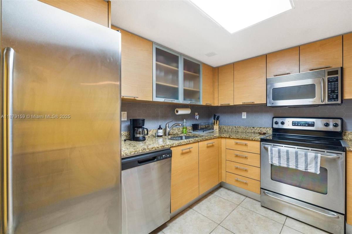 Apartment for rent at 3300 NE 192 St #3300PH16, Miami, FL 33180
