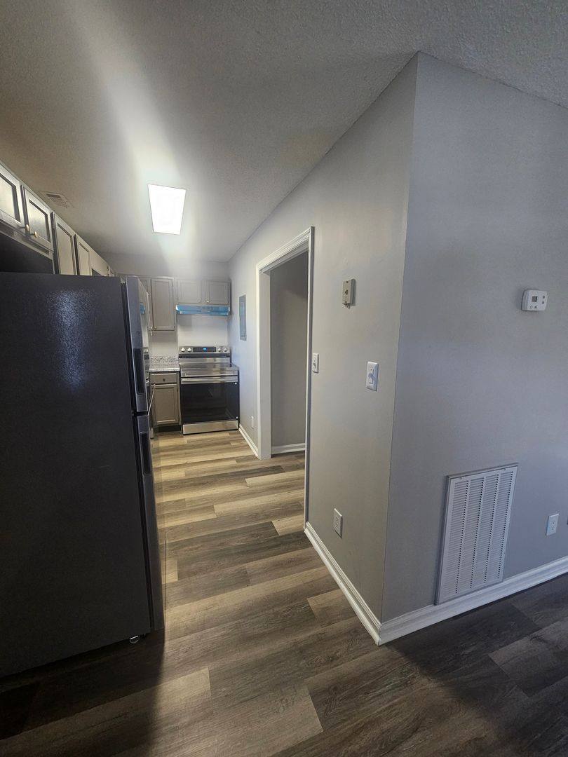 Apartment for rent at 1802 Hamil Rd, Hixson, TN 37343