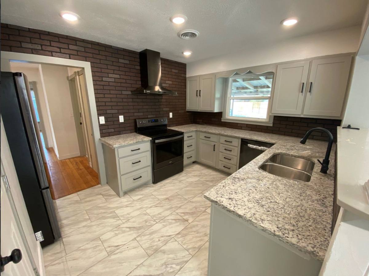 House for rent at 1011 Walnut St, Idalou, TX 79329
