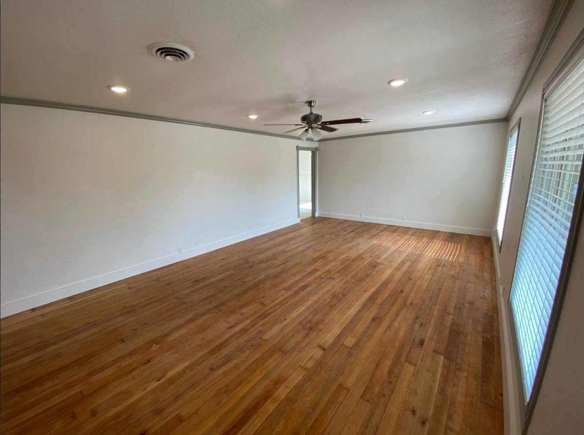 House for rent at 1011 Walnut St, Idalou, TX 79329