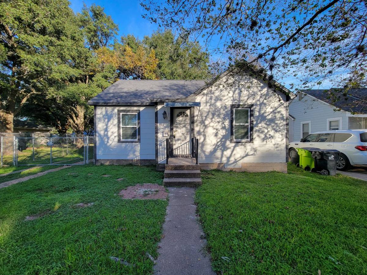 House for rent at 1113 San Jacinto St, Rosenberg, TX 77471