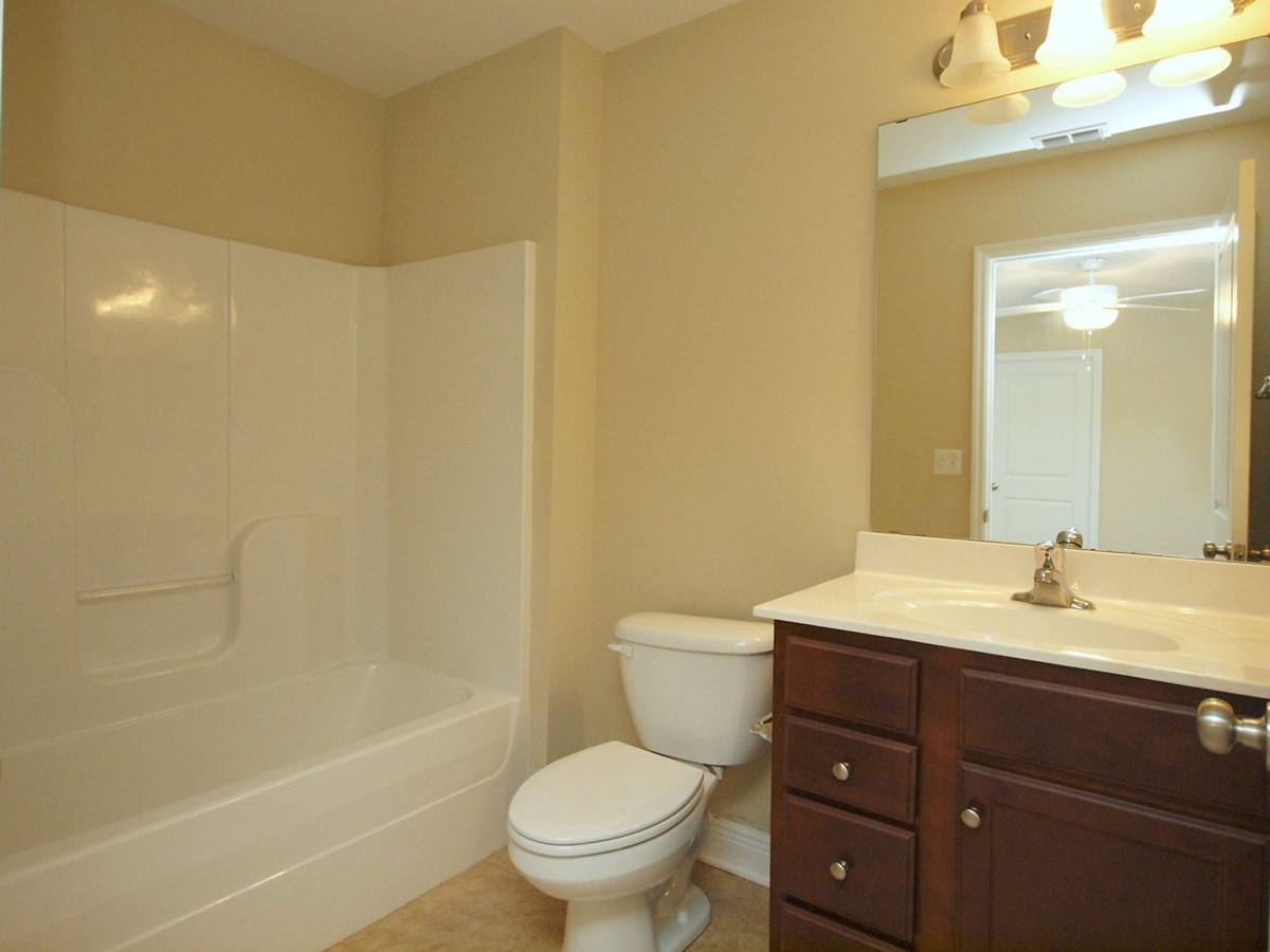 Townhouse for rent at 1520-2 High Rd, Tallahassee, FL 32304