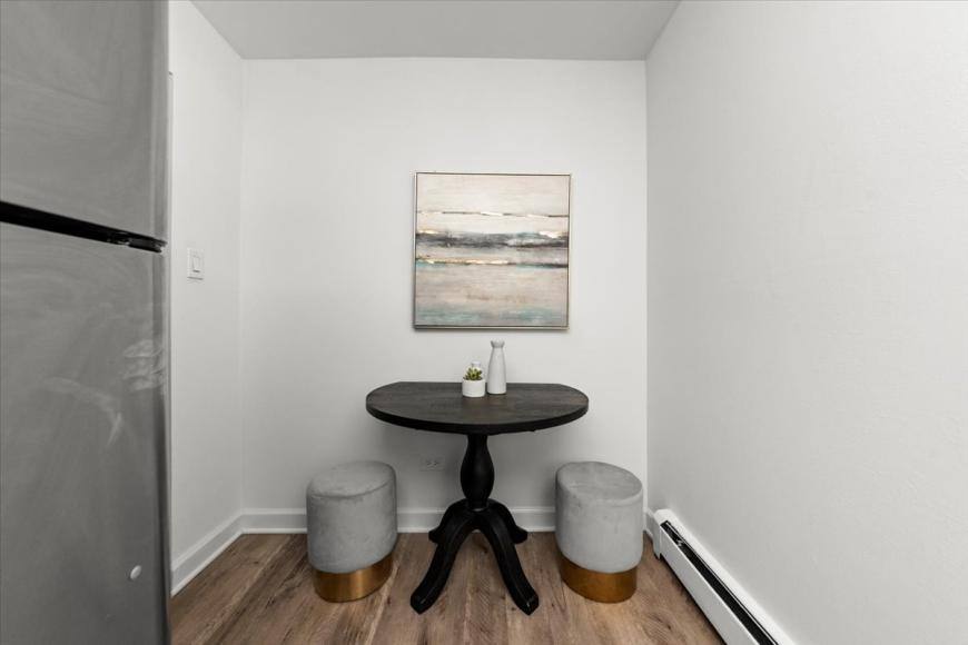 Apartment for rent at 6211 N Kenmore, Chicago, IL 60660