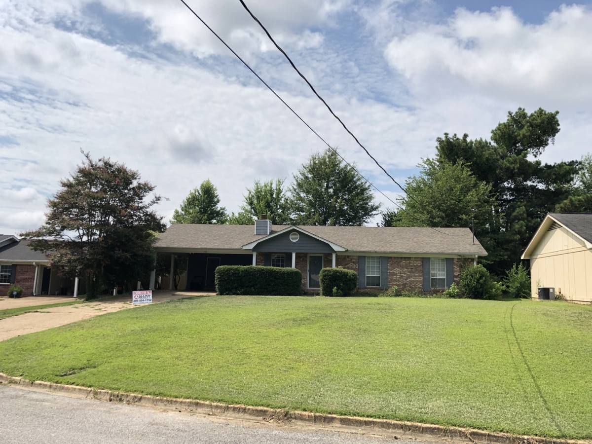House for rent at 1311 Royal Oaks Court E, Tuscaloosa, AL 35404