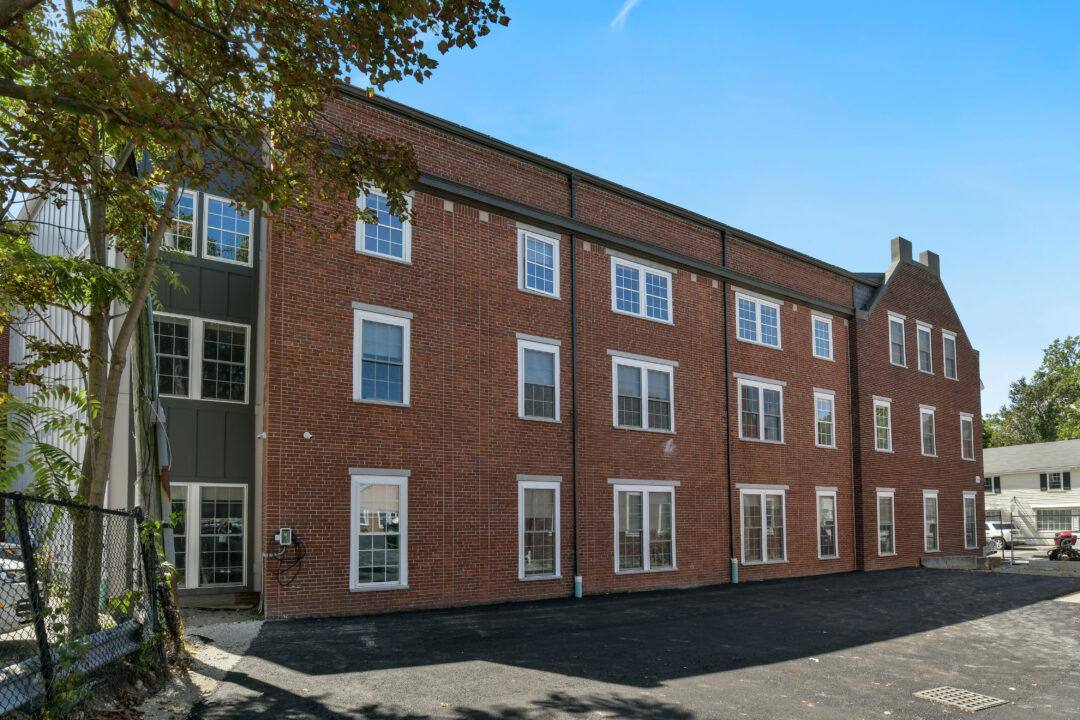 Apartment for rent at 402-410 Washington St, Dedham, MA 02026