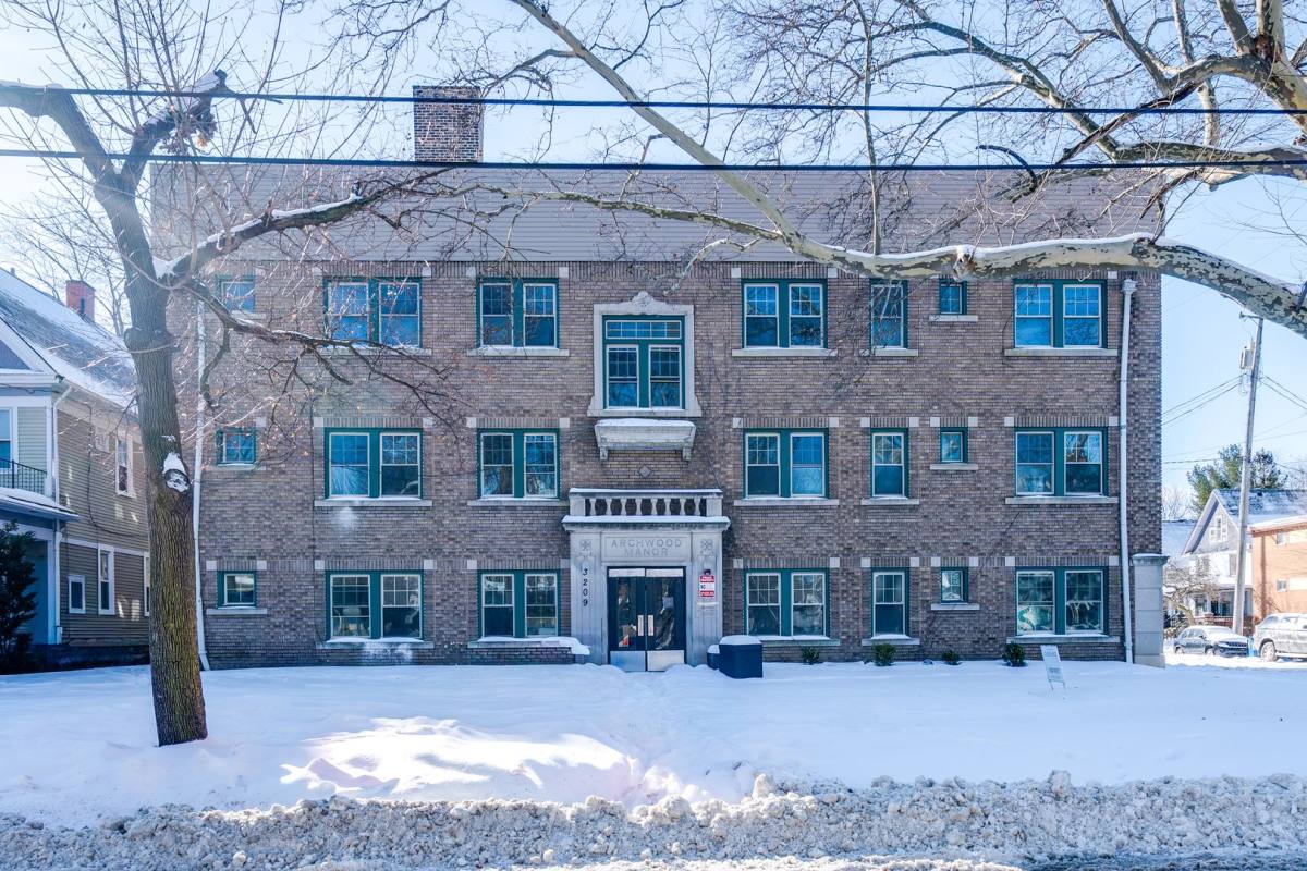 Apartment for rent at 3209 Archwood Ave, Cleveland, OH 44109