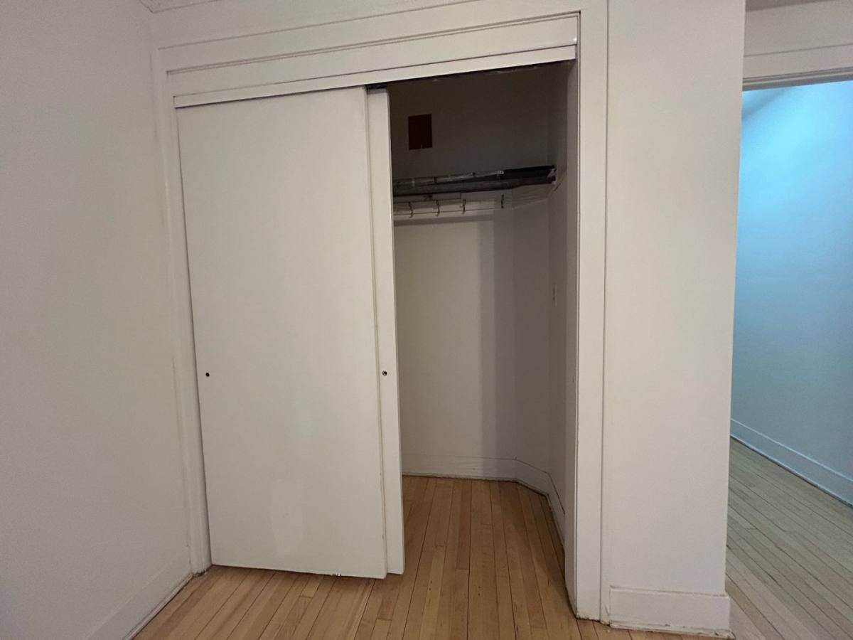 Apartment for rent at 913 E Kilbourn Ave, Milwaukee, WI 53202