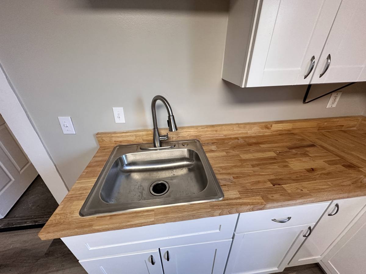 Townhouse for rent at 110 N Grant Ave, Indianapolis, IN 46201