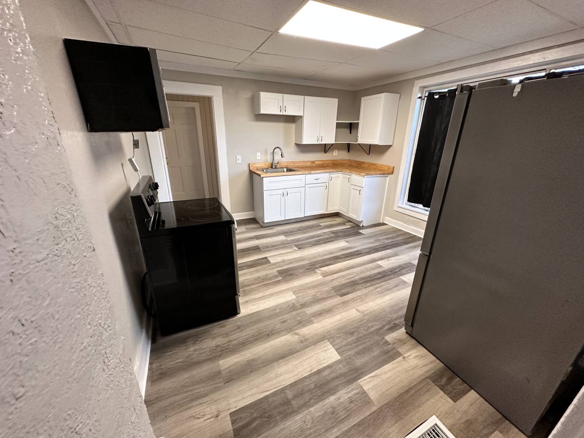 Townhouse for rent at 110 N Grant Ave, Indianapolis, IN 46201