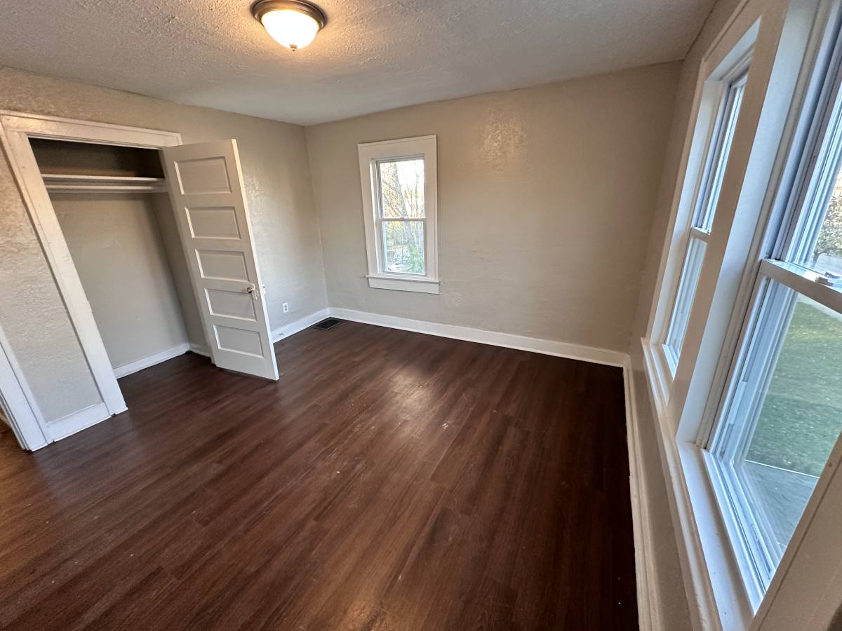 Townhouse for rent at 110 N Grant Ave, Indianapolis, IN 46201