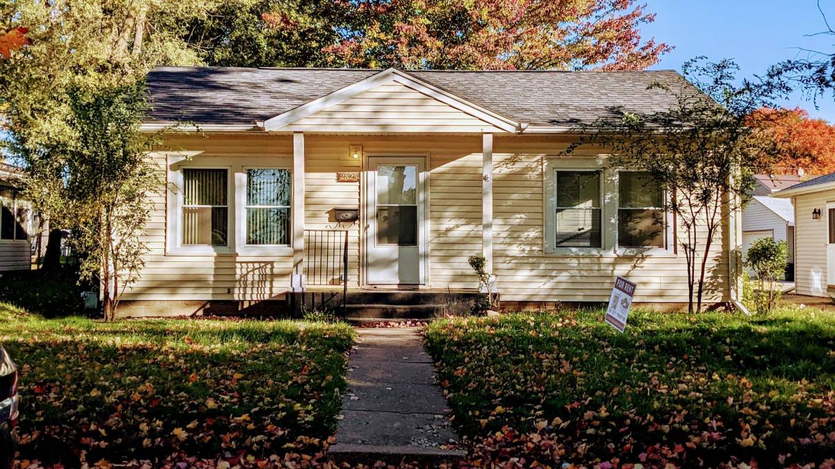 House for rent at 2823 Garfield Dr, Rockford, IL 61101