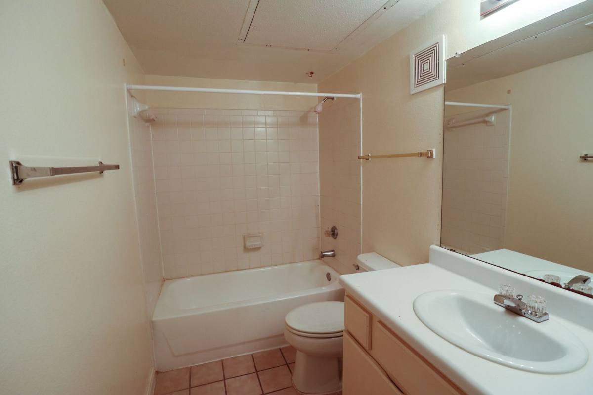Apartment for rent at 501 W 26th St, Austin, TX 78705