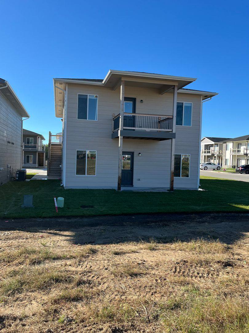 Apartment for rent at 5417-19 N Gray Dr, Wichita, KS 67219