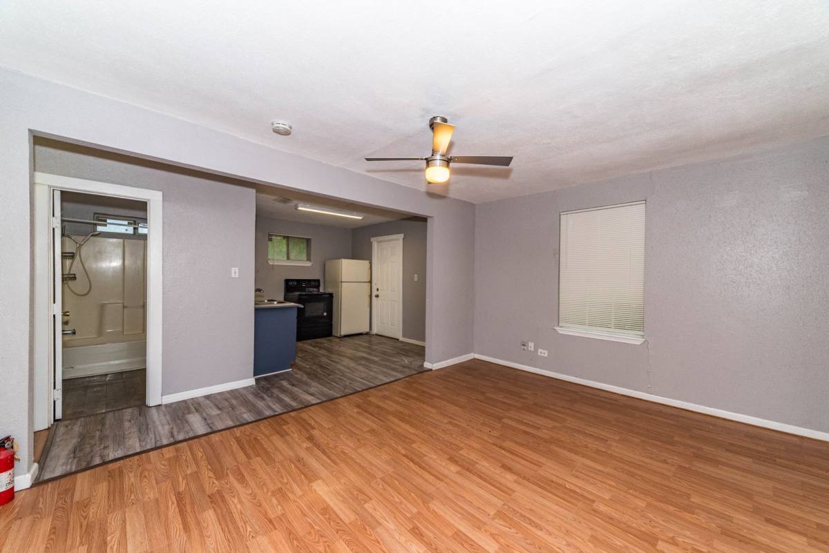 Townhouse for rent at 508 Bee St, San Antonio, TX 78208
