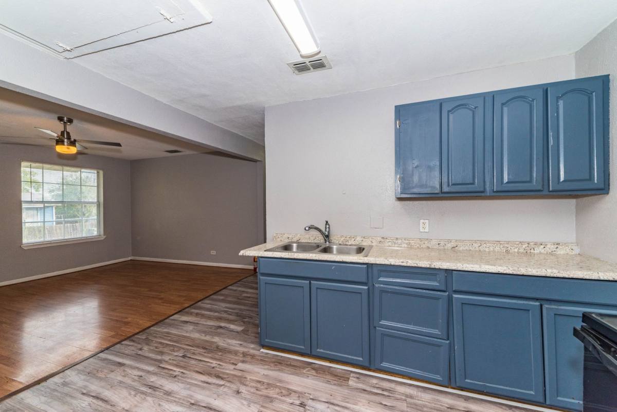 Townhouse for rent at 508 Bee St, San Antonio, TX 78208