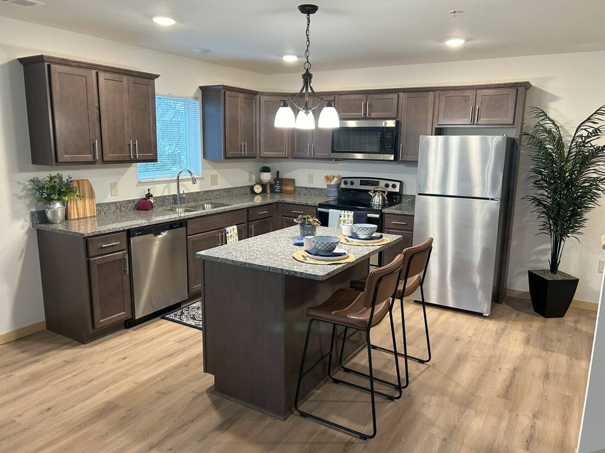 Townhouse for rent at 5401 Kingston Lane NE, Albertville, MN 55301