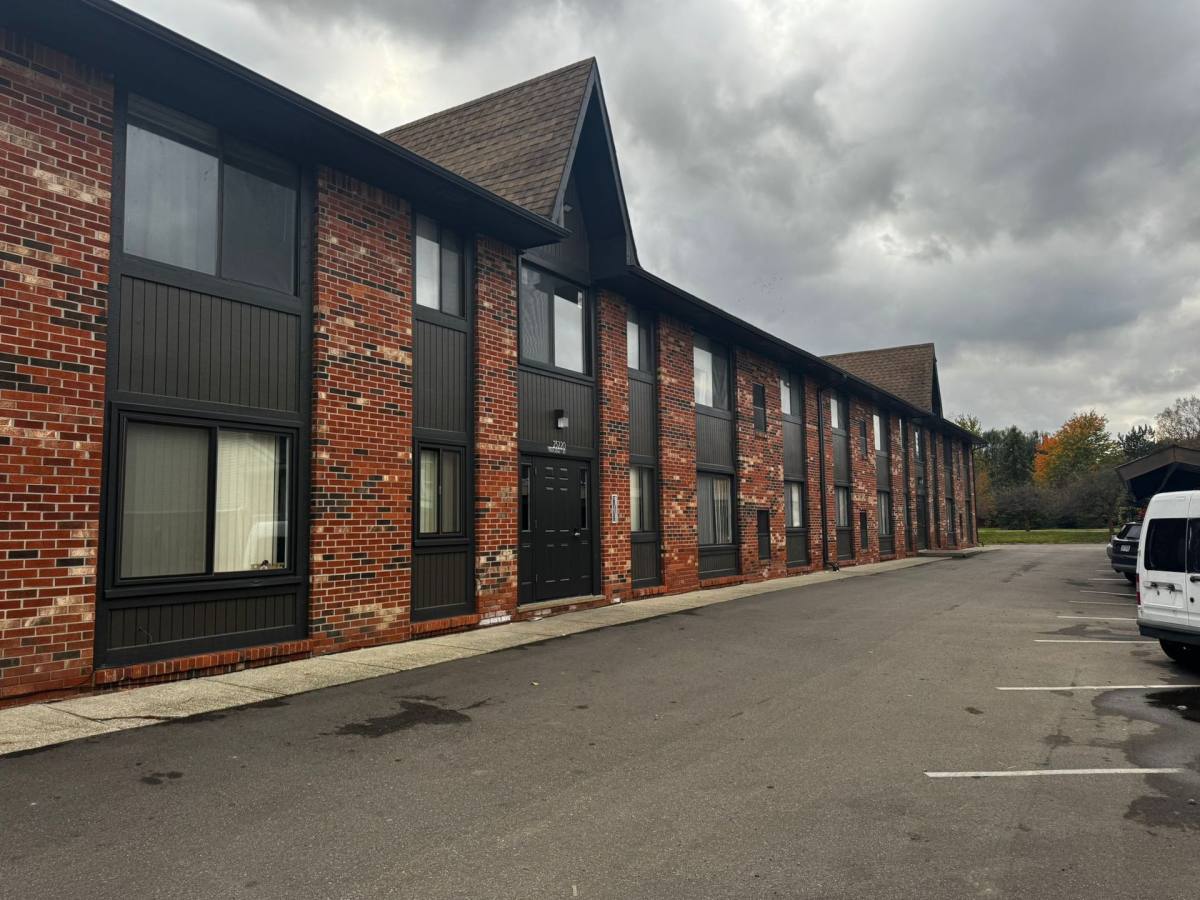 Apartment for rent at 23210 Middlebelt Rd, Farmington, MI 48336