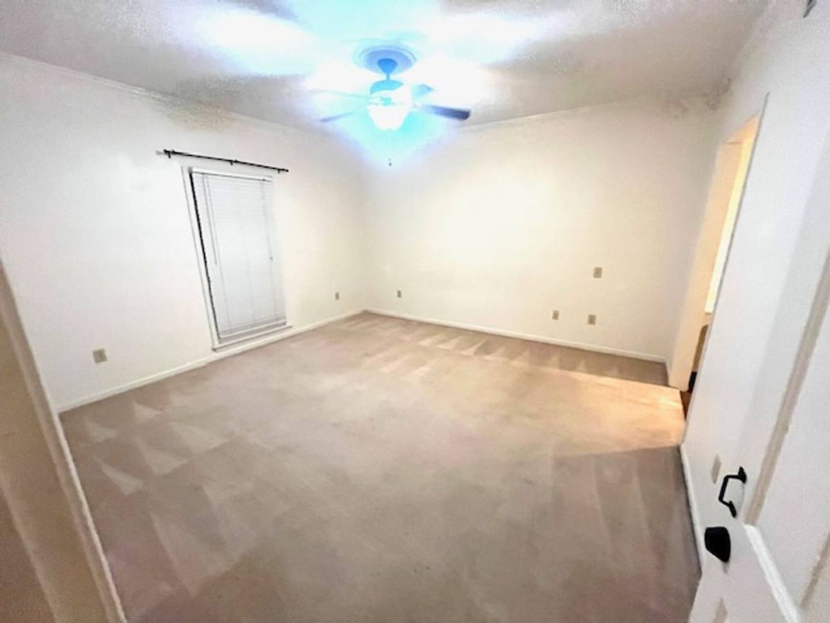 Apartment for rent at 1127 Quinn St, Jackson, MS 39202