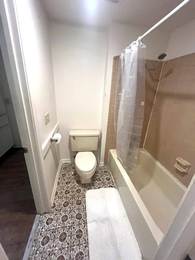 Apartment for rent at 1127 Quinn St, Jackson, MS 39202
